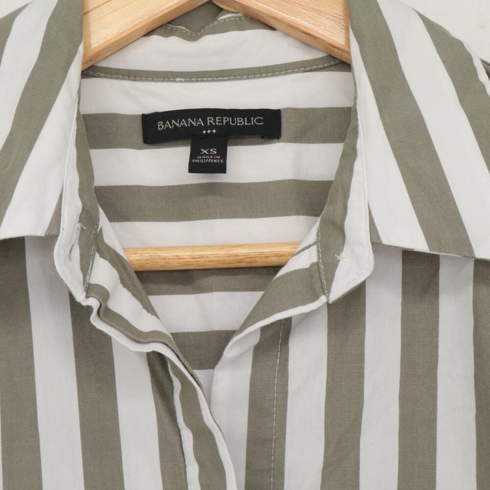 BANANA REPUBLIC Sz XS Green White Striped Shirt Long Sleeve Button Front Womens